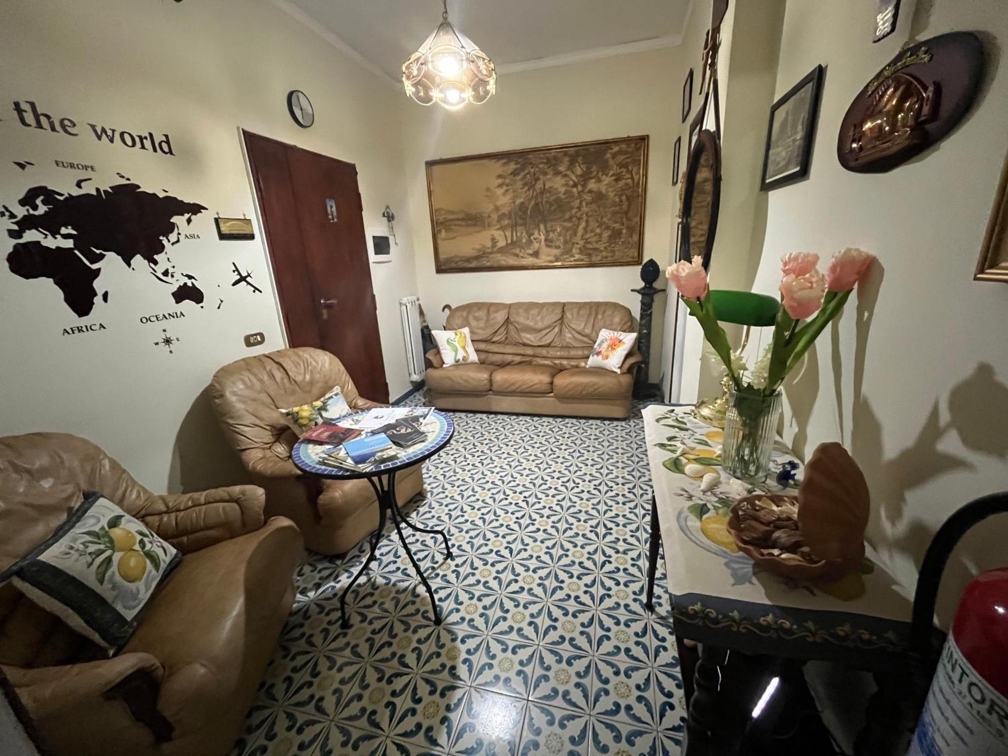 Апартаменты The House Of Peppe&Luisa Сорренто Экстерьер фото
